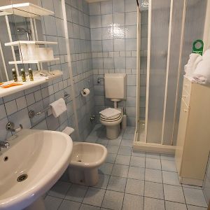 Studio con letto king size